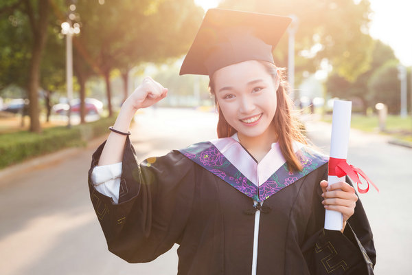 清华大学在职研究生报名时间