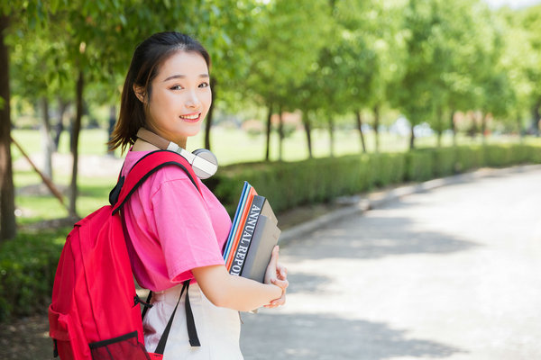 中国社会科学院大学在职研究生上课方式