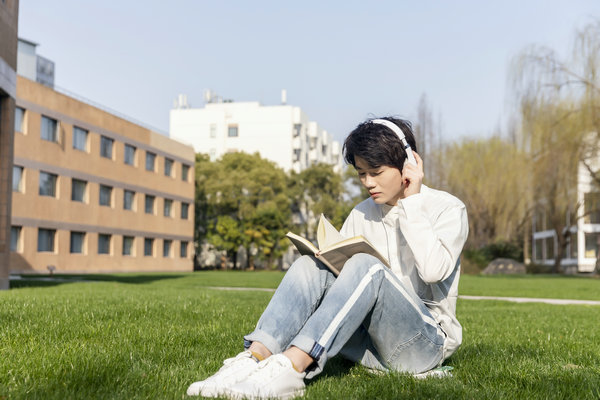 云南财经大学在职研究生毕业条件